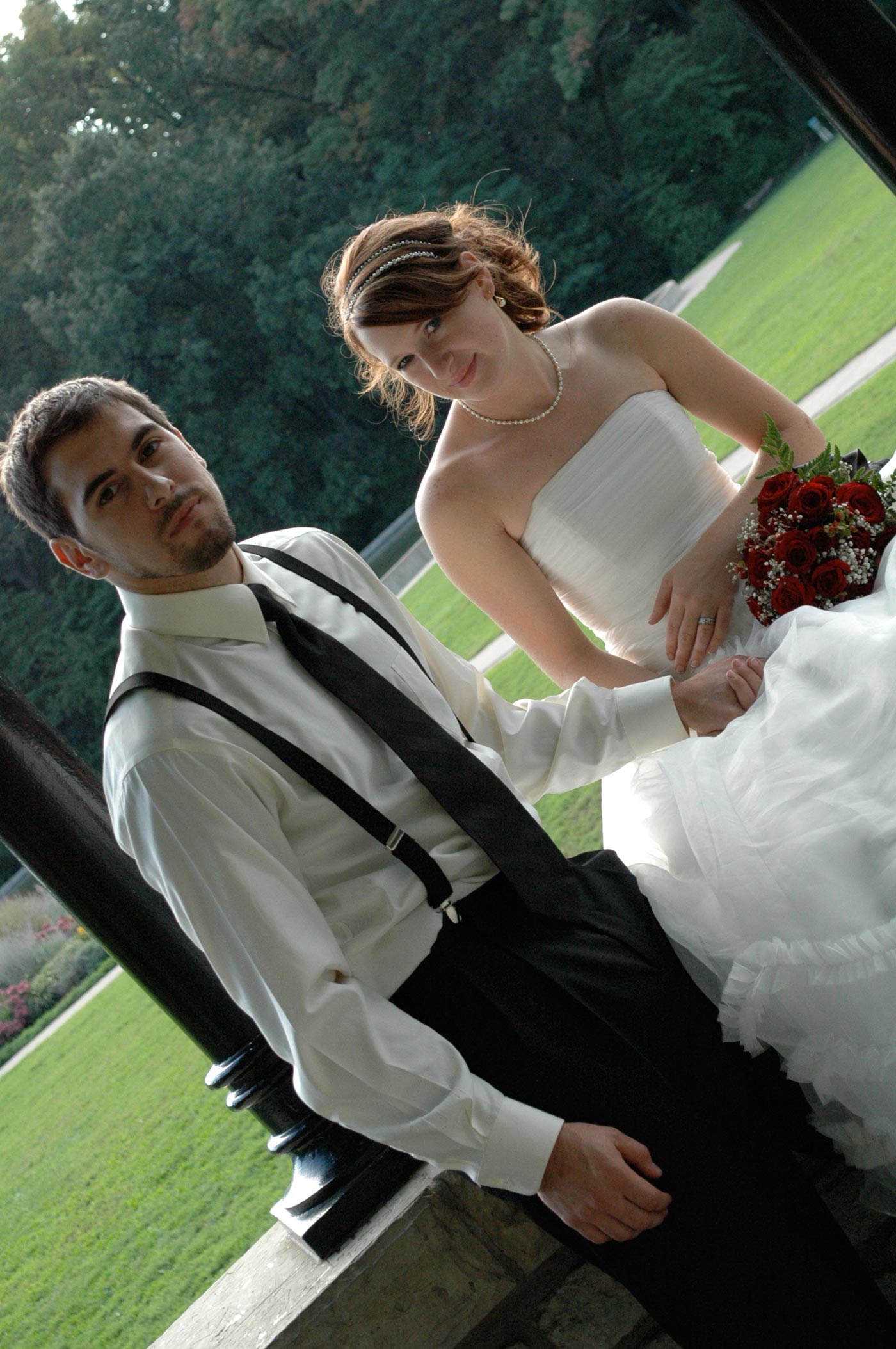 bride_groom_outdoors