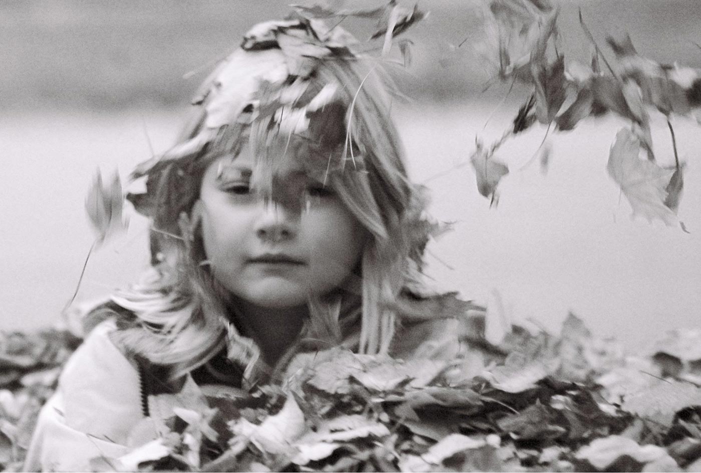 girl_with_leaves