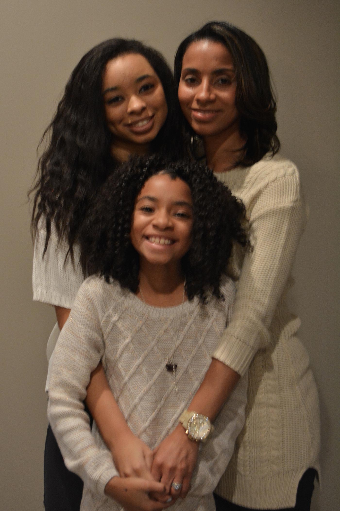 mom_and_daughters