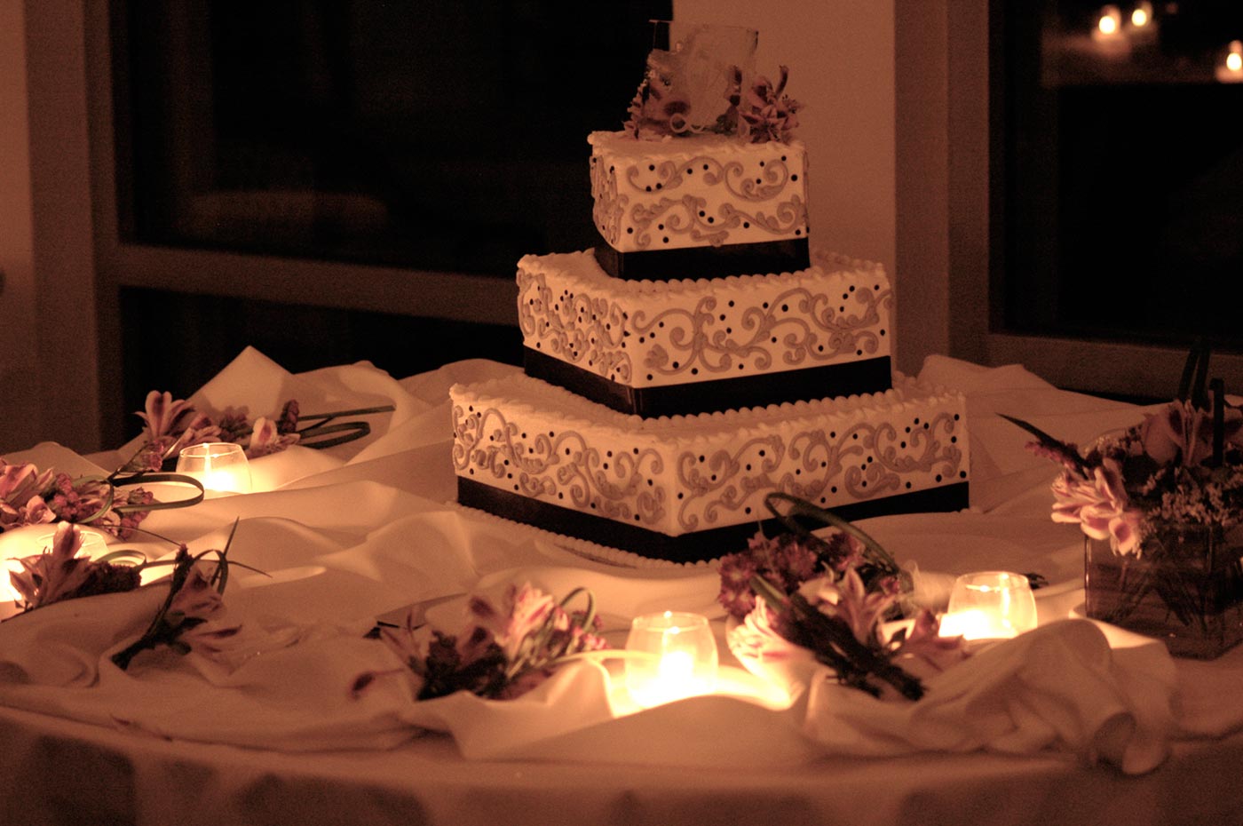 wedding_cake_table