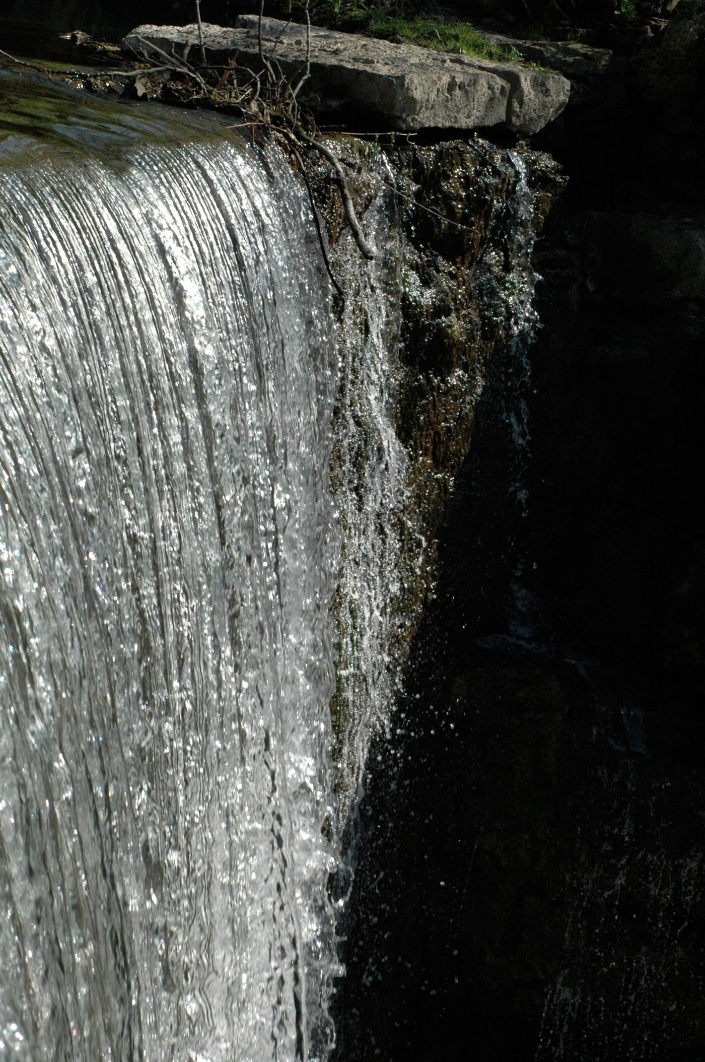 waterfall_rock